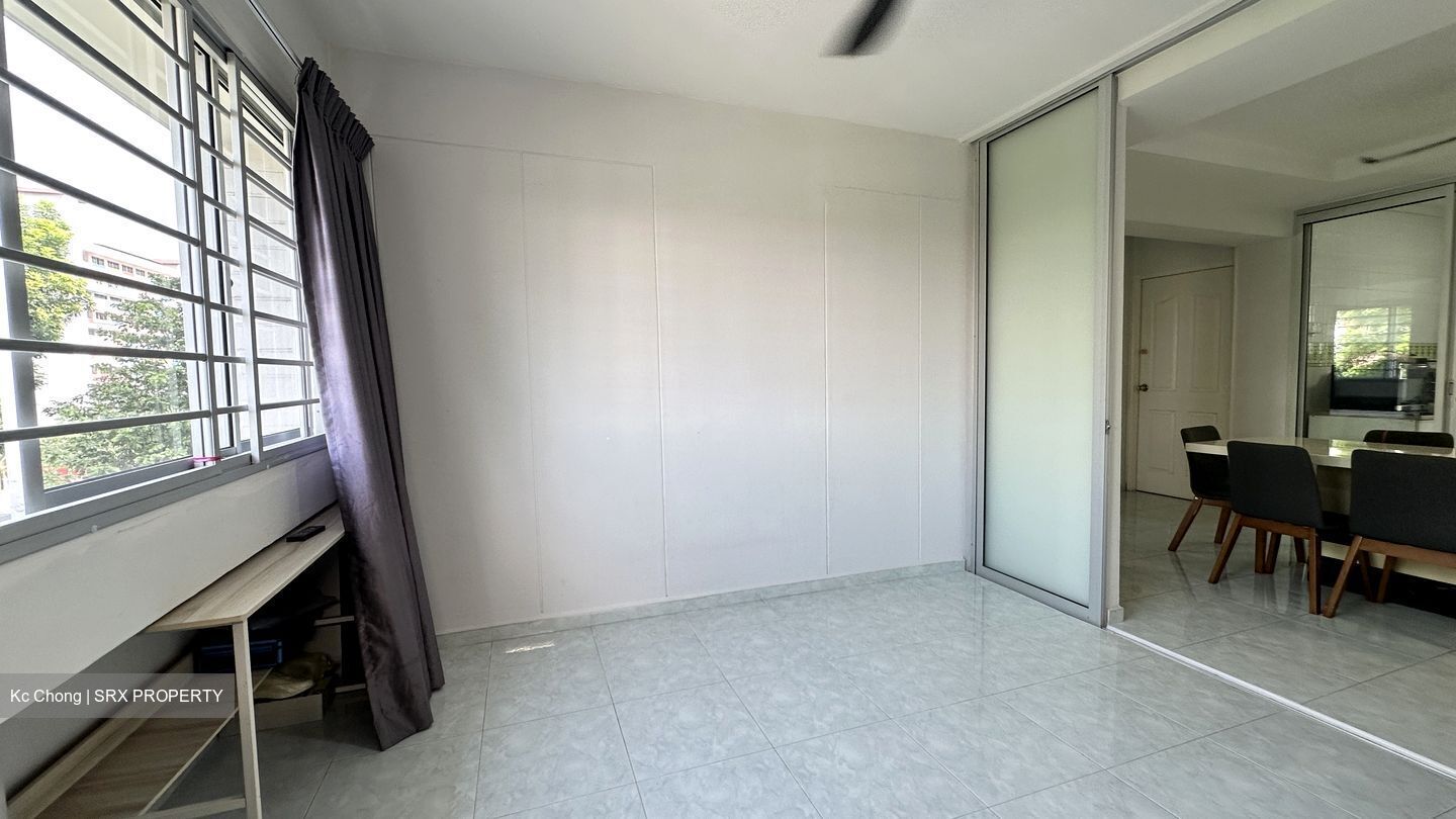 Blk 816 Jurong West Street 81 (Jurong West), HDB 5 Rooms #588899601